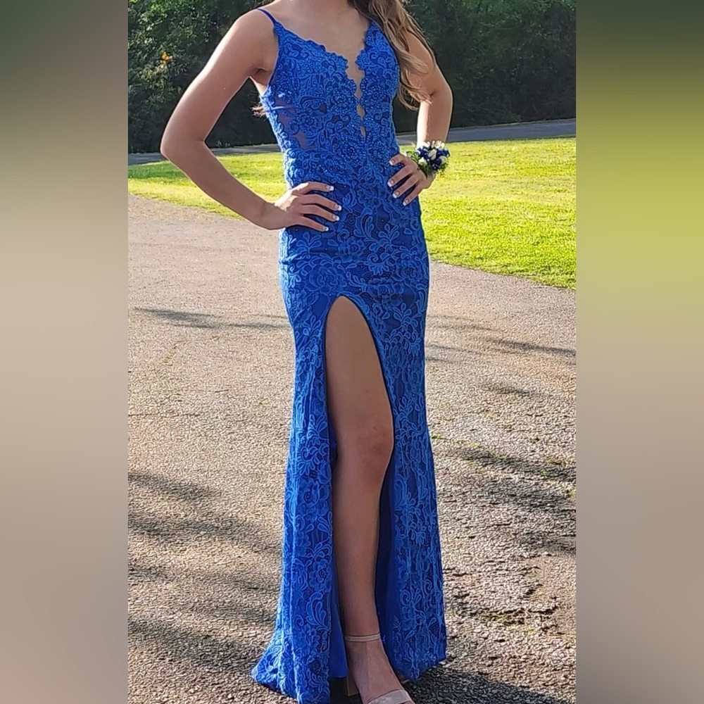 Blue Lace Floral Prom Dress Size 0-2